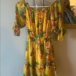 Yellow floral forever 21 dress size small